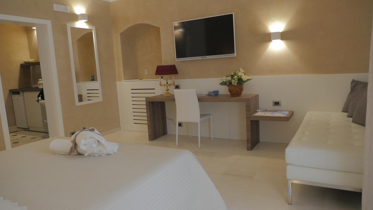 Borgo Marsala Bed and Breakfast Trani Exteriör bild